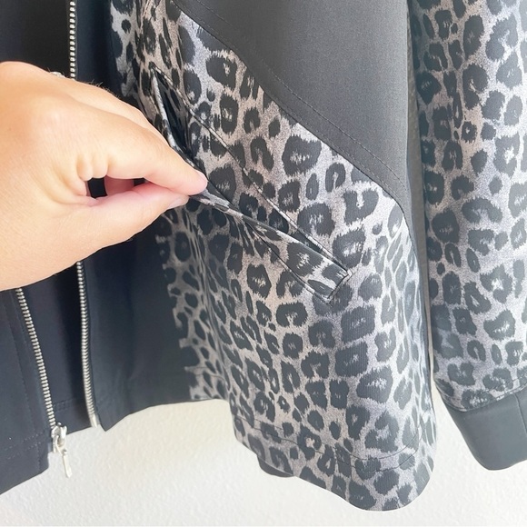 Zenergy by Chicos Womens Jacket size Small 2 leopard Print Zip Up Athletic - Picture 5 of 8